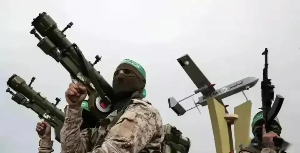 乌克兰：我们不生产武器，我们是武器的搬运工。
哈马斯：谁有武器可以卖给我；
乌克