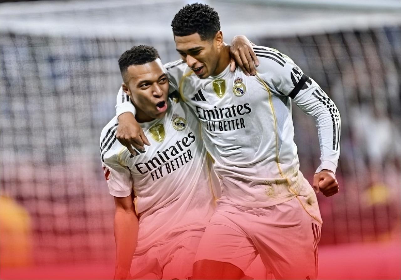 姆巴佩：让点小熊，格局打开，这么踢下去，明年金球奖妥妥的？？？
维尼修斯：歉也道