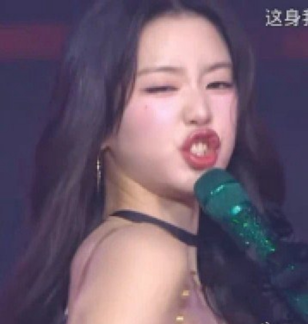 惟积百科  拉屎 