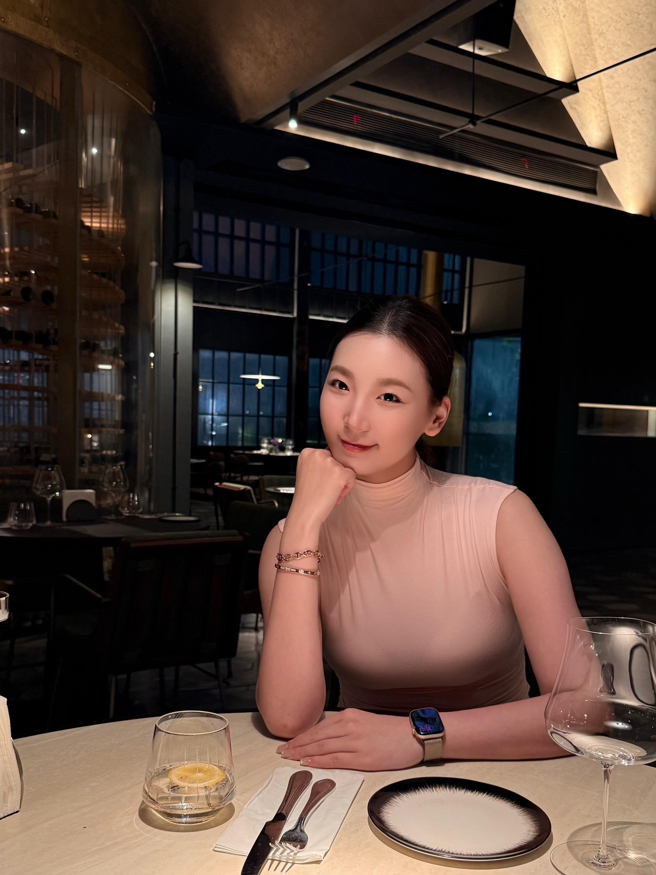 爱吃的女孩运气不会差，因为食来运转😋