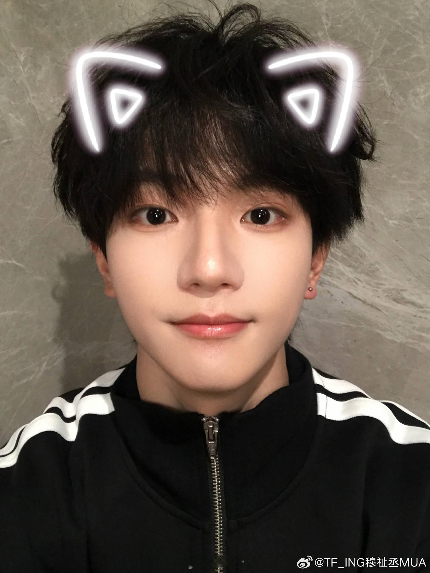 我家狗猫小情侣 🐾 ​​​