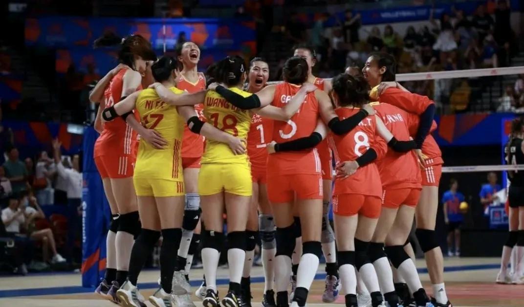 巴黎奥运会，中国女排3:0美国女排，小编感到了五个不可思议:

1、不可思议的是