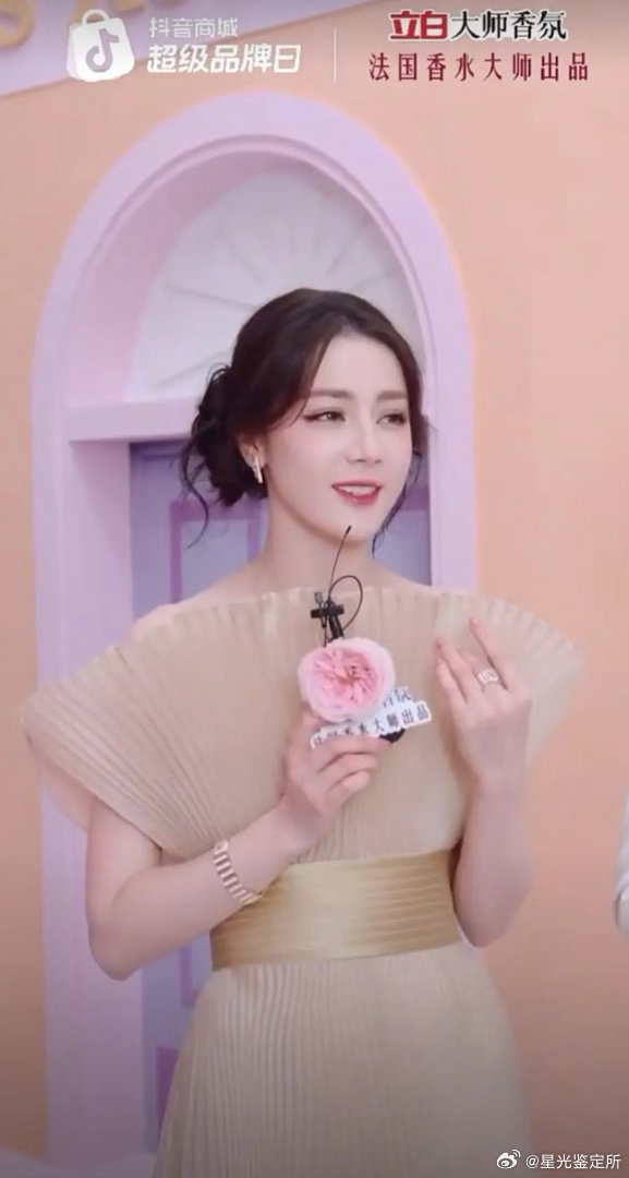 迪丽热巴的直播状态怎么样？ 