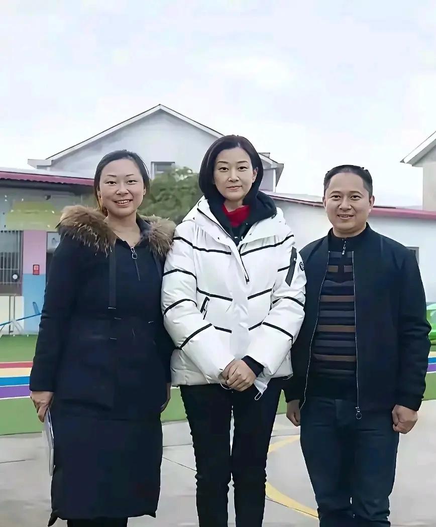 这是59岁的宋祖英？天呀，我居然没认出来，变化怎么这么大！真的感慨万千！