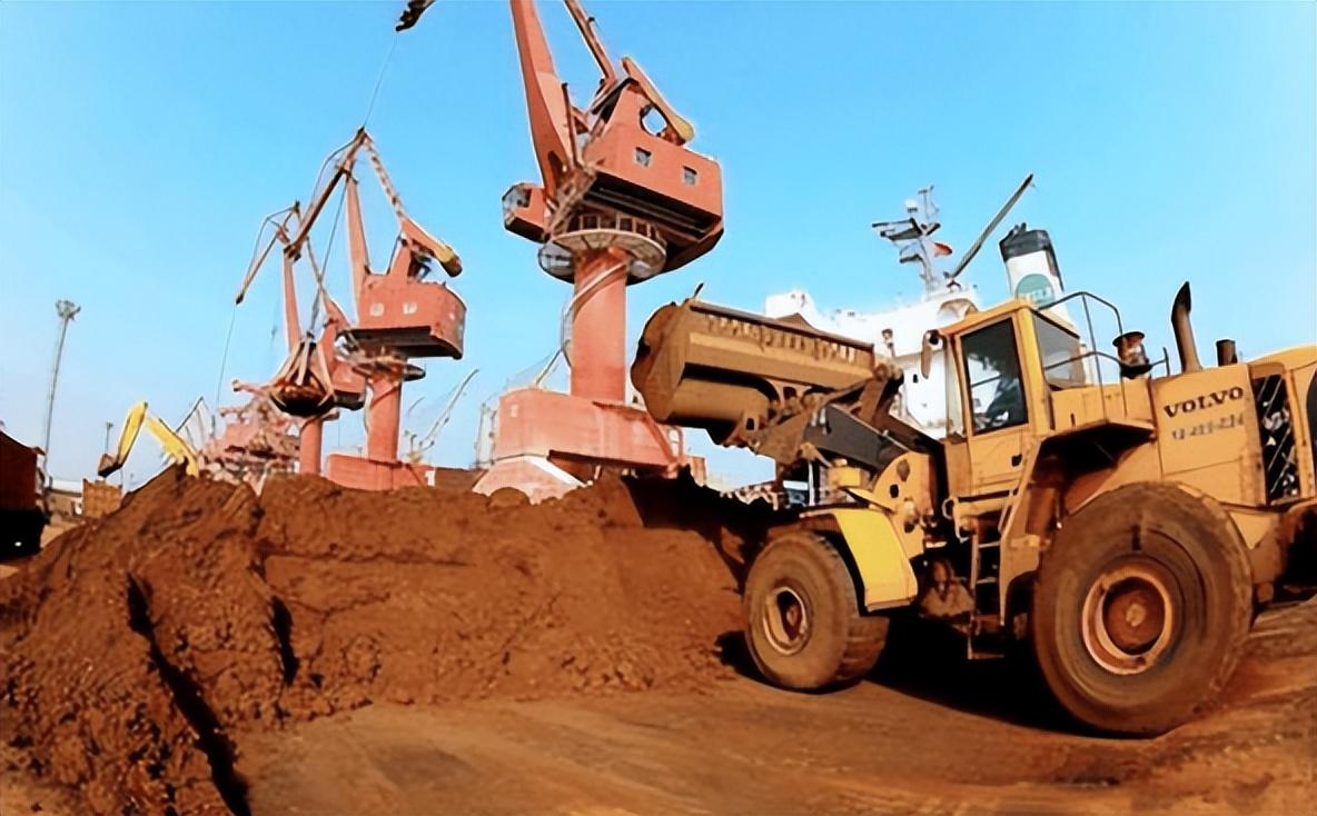 澳洲花重金挖走中国稀土团队，结果发现中国早留了三张底牌

麻烦看官老爷们右上角点