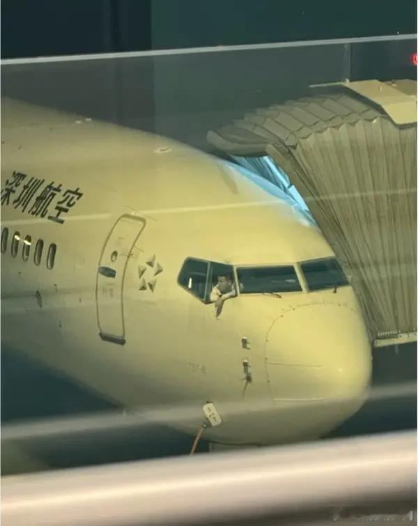 王嘉尔曝自己解决生理需求