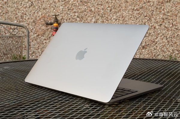 【苹果MacBookUltra首发全新OLED：Mini-LED落幕】苹果Mac