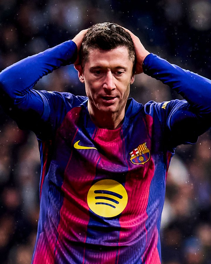 罗伯特·莱万多夫斯基本赛季欧冠联赛的首粒进球是对阵……巴塞罗那 