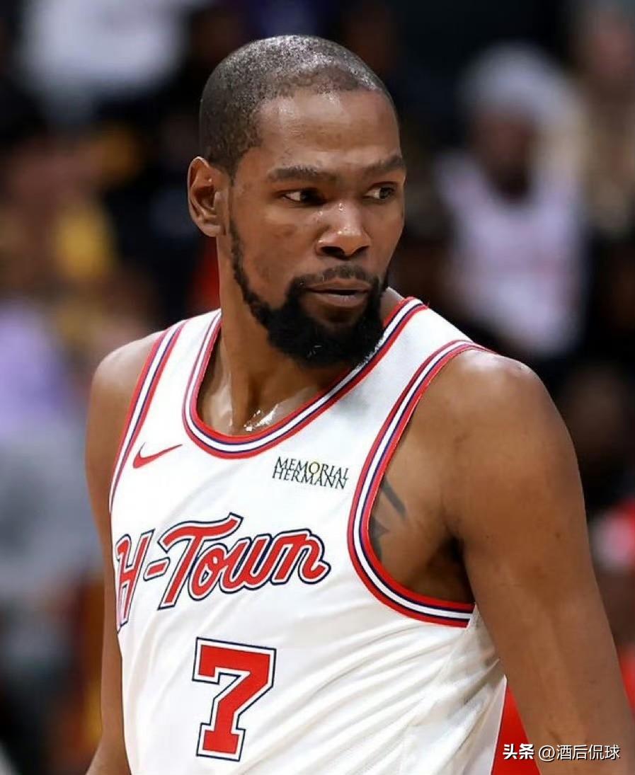 什么水平？过去5场的杜兰特……

——场均出战36.1分钟
——轰下28.4分5