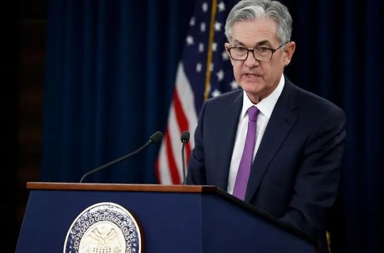 美联储硬扛多重压力拒不降息，3.5%-3.75%利率分毫不动，顶住外界狂轰滥炸，