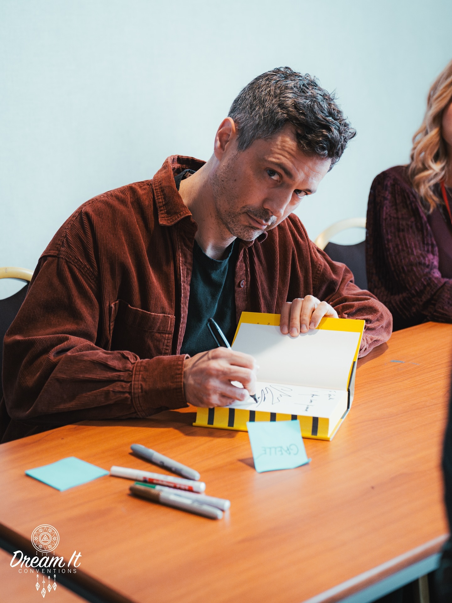 《哈利·波特》多位演员齐聚Dream It Con漫展！从“青年伏地魔”克里斯蒂