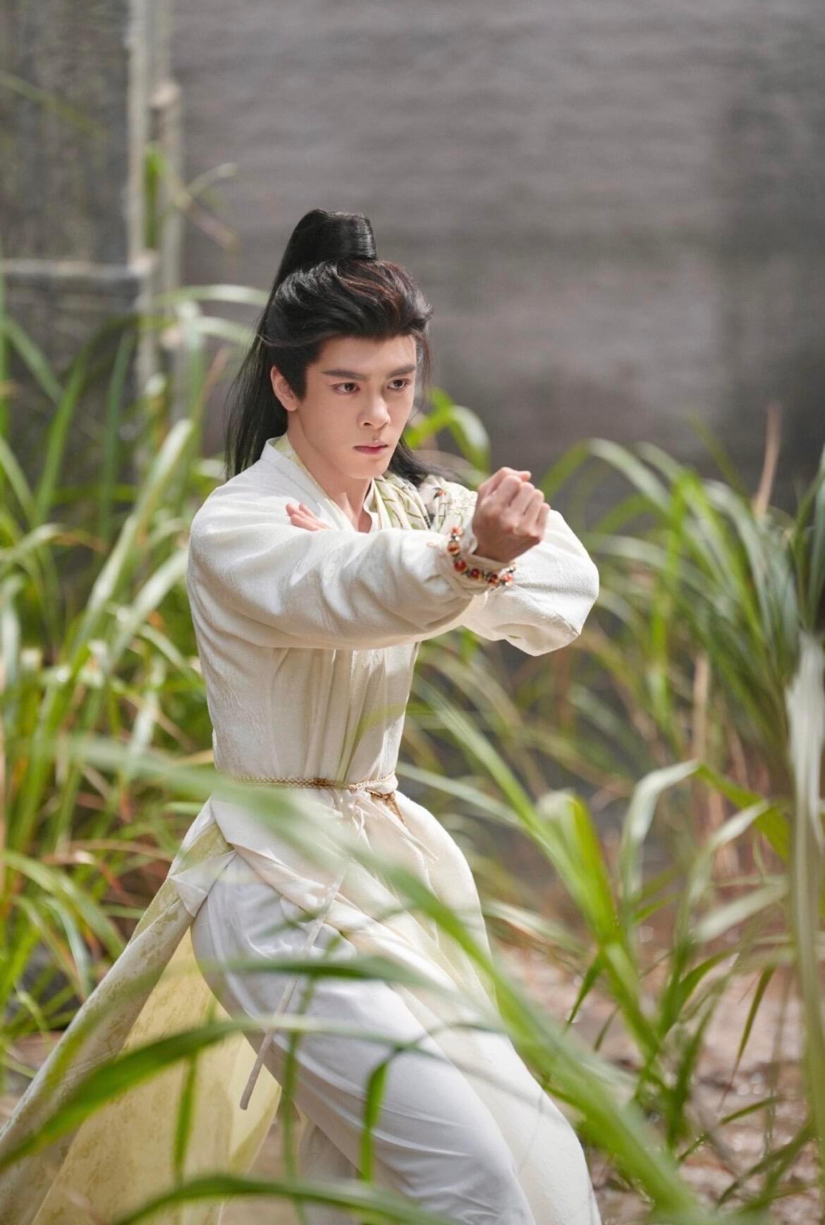 曾舜晞月鳞绮纪收官发文 这段收官文字真的好戳，字里行间全是和武拾光双向奔赴的真诚