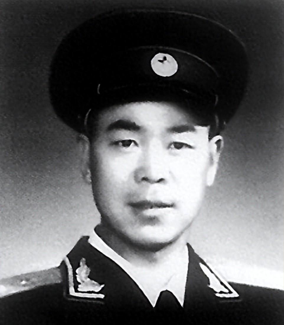 因为毛主席当年的一句承诺，这位营长的军衔从少校直接提升为大校，成为唯一获此殊荣的