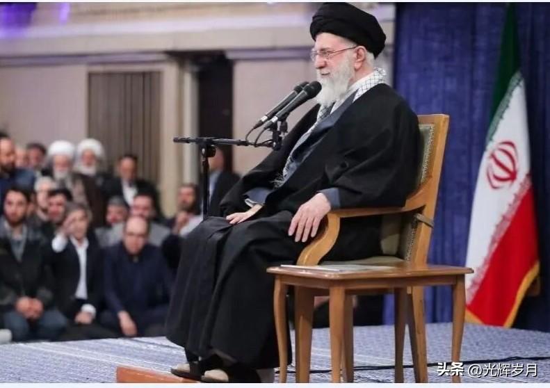 奥巴马致电内衣，别搞煤气罐，你想要什么都可以，包括黄金和面包。
内衣嘲笑对方，别