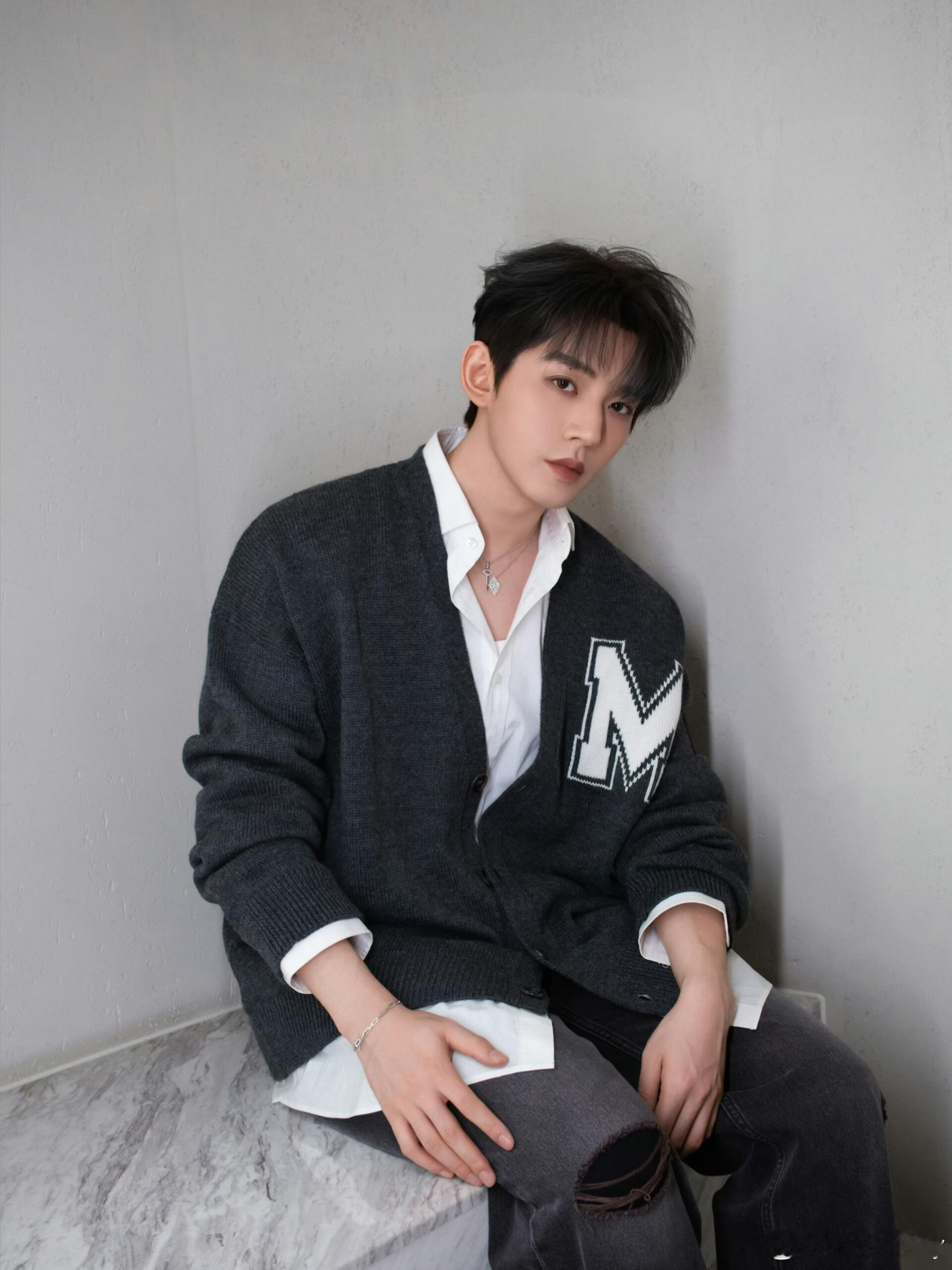 邓为｜今日新物料，俊逸翩然贵公子！邓为｜今日新物料，皮衣战神简直夯爆了 