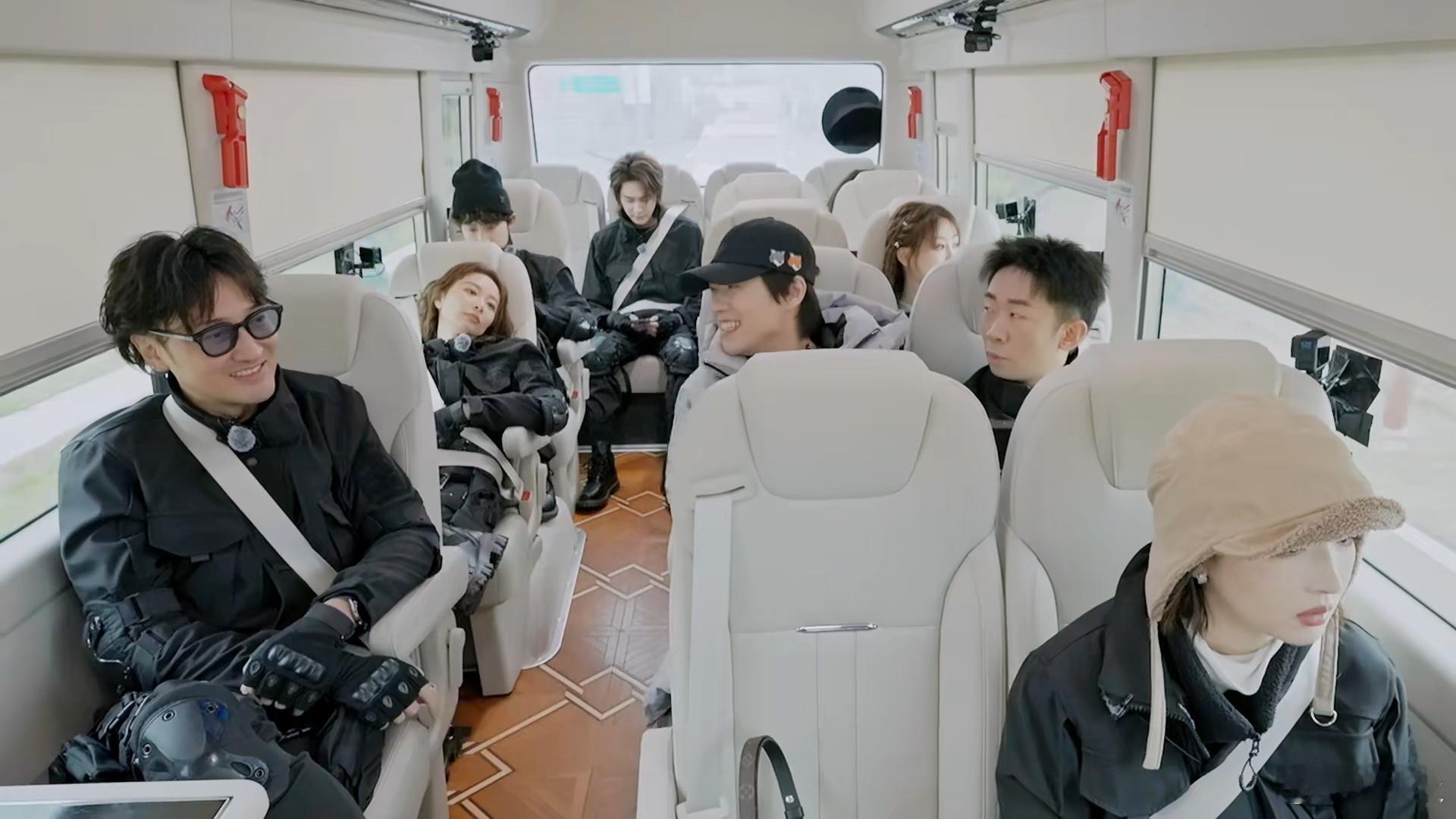 魏大勋自曝不喜欢好莱坞大片大勋哥也太敢说了！直接自曝不喜欢好莱坞大片，坚定支持国