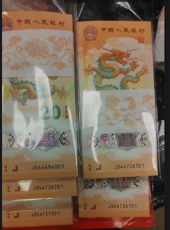 最近小龙钞魅力刀价格从17万元一刀，一天之内暴跌到7万一刀，价格还在持续暴跌中，