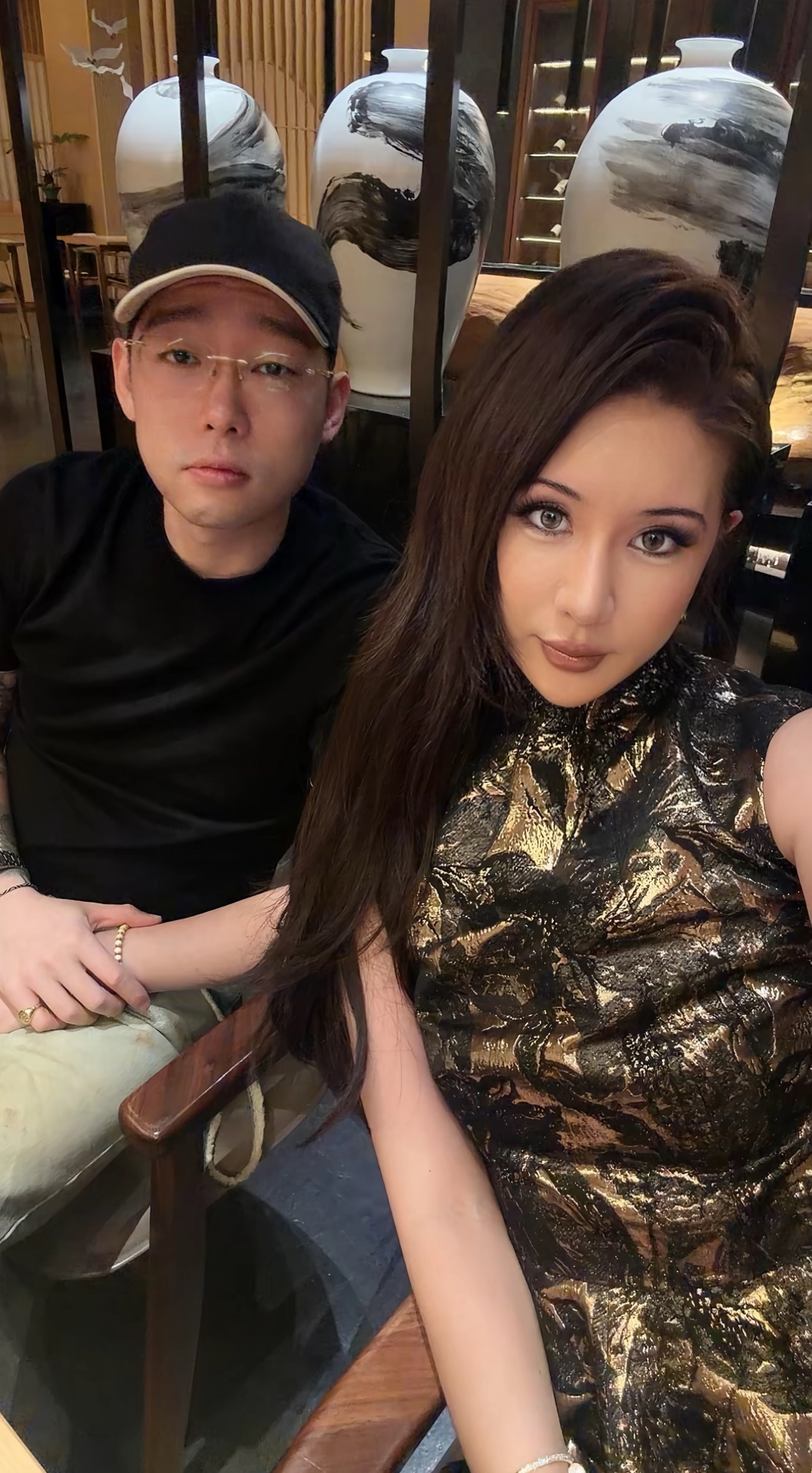 幸福！弹壳和老婆又来秀恩爱啦！弹壳