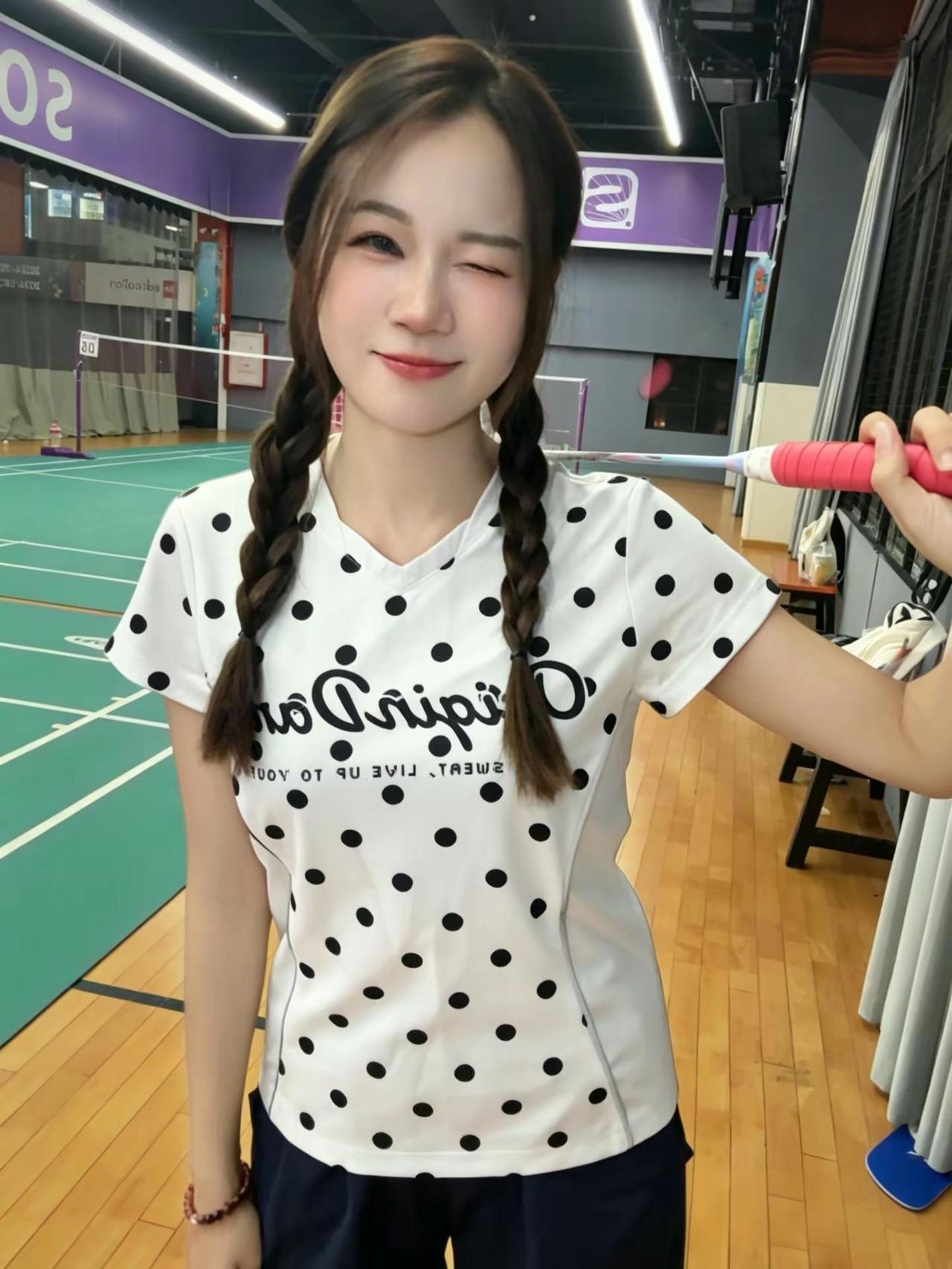 🏸拿起球拍 拒绝Emo.羽毛球服定制球服 打羽毛球女生