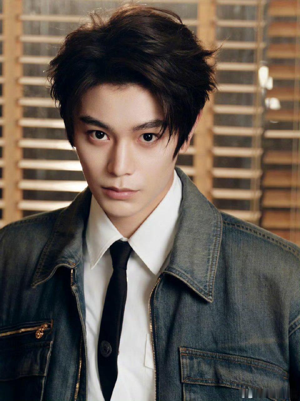 恭喜这个丁禹兮获评三级演员职称！ 闷声干大事