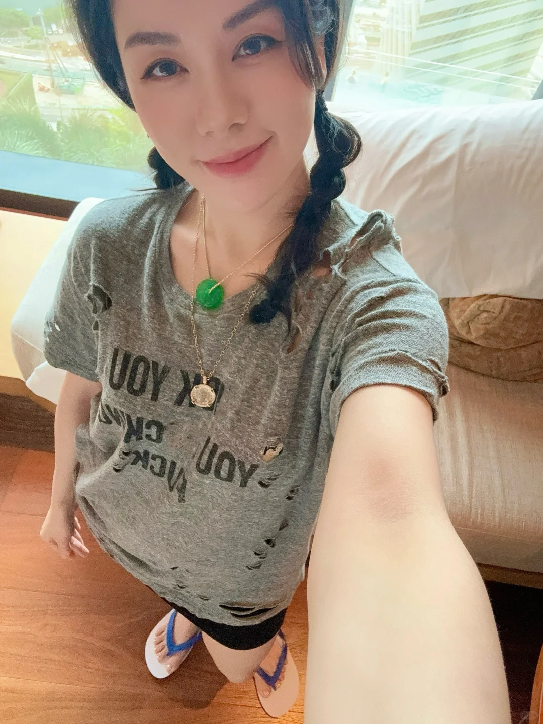 这个人字拖， 挺地道的