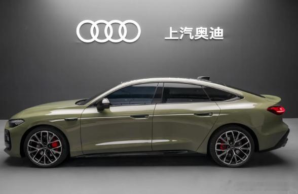 上汽奥迪A5L上赛首秀 全新上汽奥迪A5L最值得期待的一点，是其搭载了华为智驾方