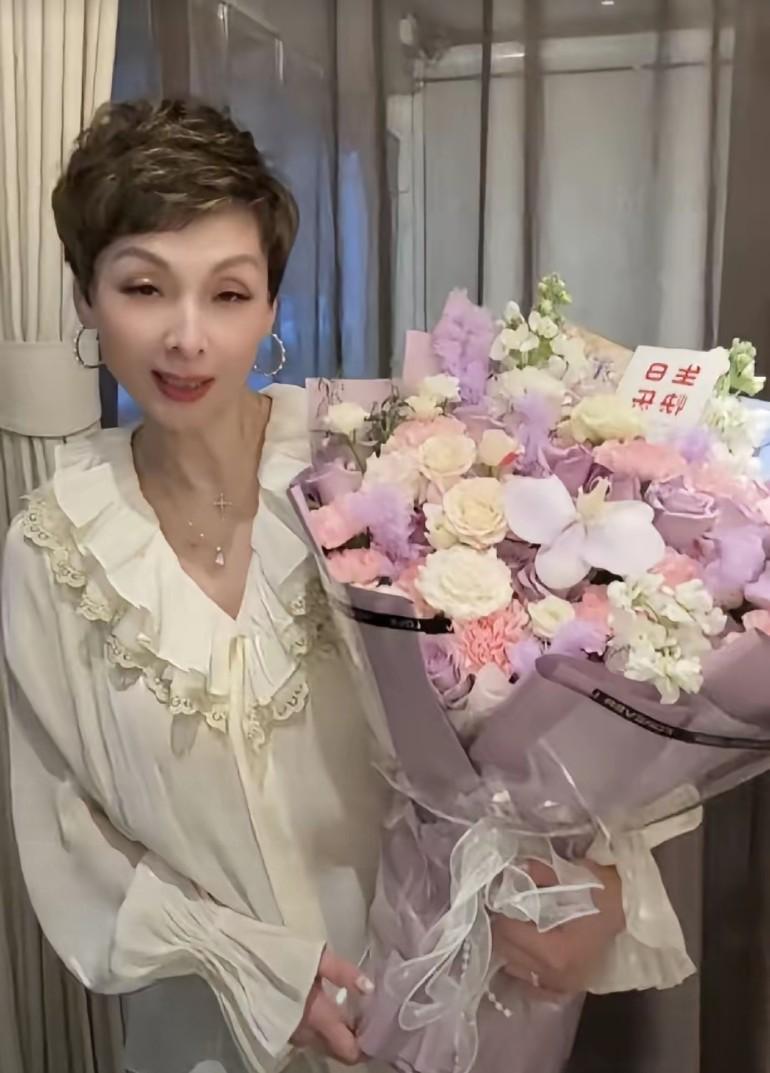 洋洋生日，马筱梅送项目，拿人手软啊，马筱梅生日又得回她礼，其实高层之间的交往也会
