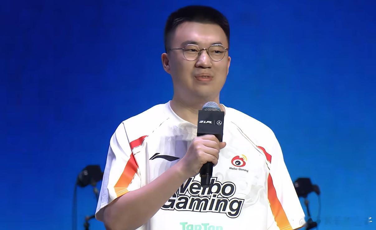 AL与WBG自动成组~Xiaohu：我们WBG会击败一切阻拦我们进世界赛的队伍。