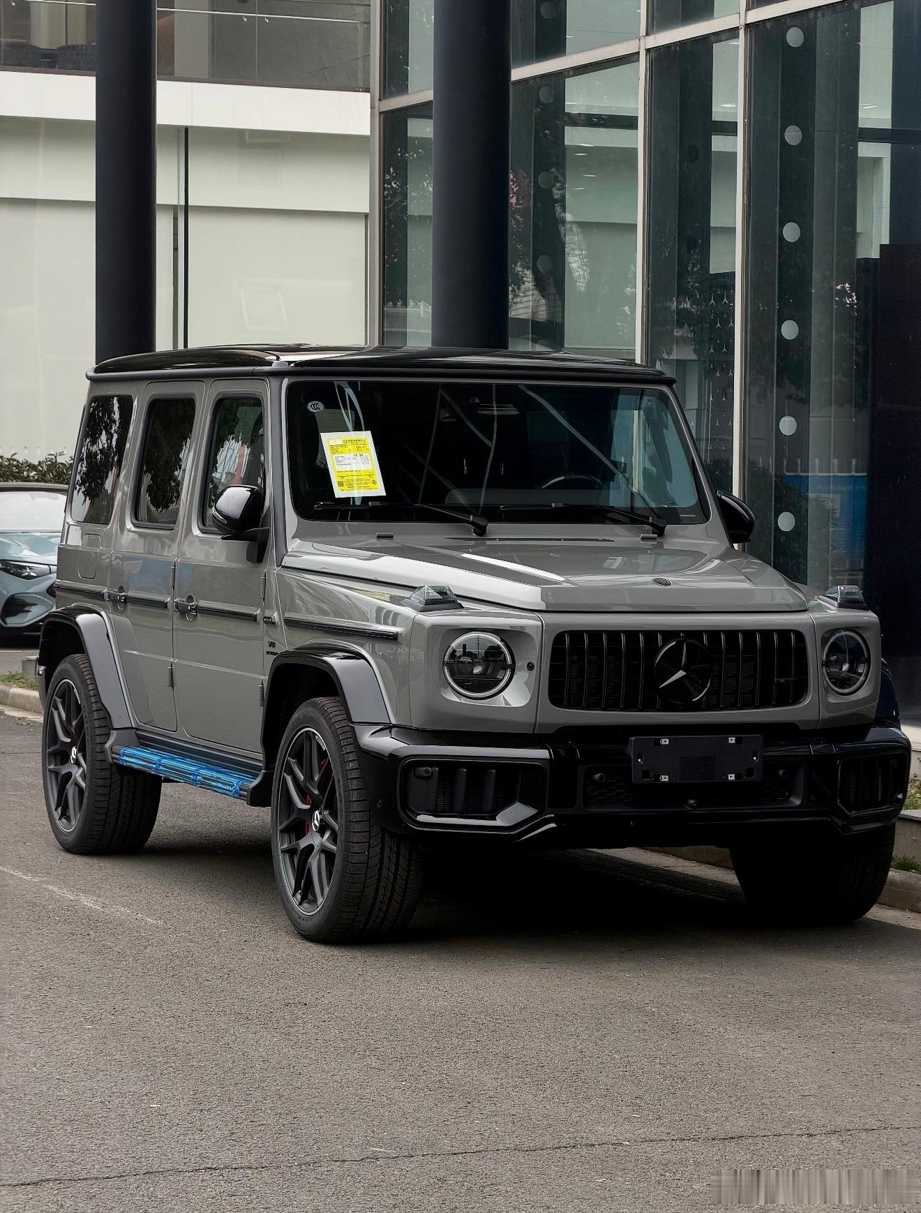 G63  水泥灰/铂金白953+油漆58500+铂金白内饰13200+A22主动