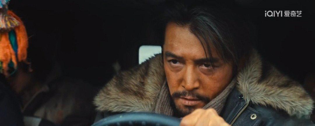 胡歌演胃痛看的我生理性幻痛 《生命树》名场面预定！胡歌演胃痛，寒夜发作靠酒硬扛，