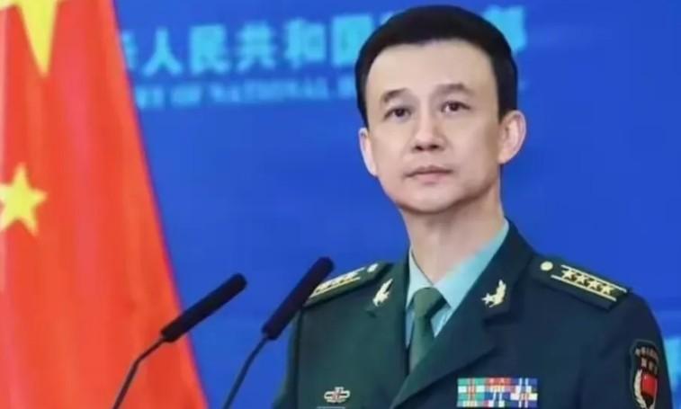 特朗普万万没料到，6国齐刷刷采购中国大量武器，突然武官换将，六国军购与中国武官换