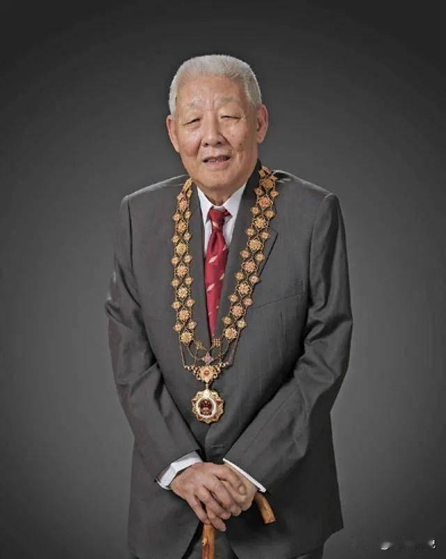 [太阳]1950年的元宵节，就在孙家栋准备回家过节时，不料食堂做出了美味的红烧肉