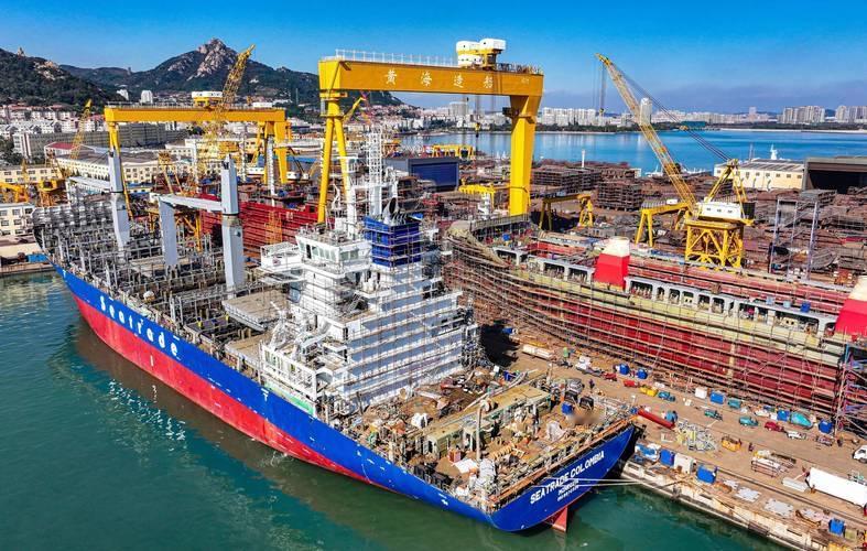 我们的造船业规模虽大，却还不够强。我们造船数量稳居世界第一，但真正能造的只是船壳