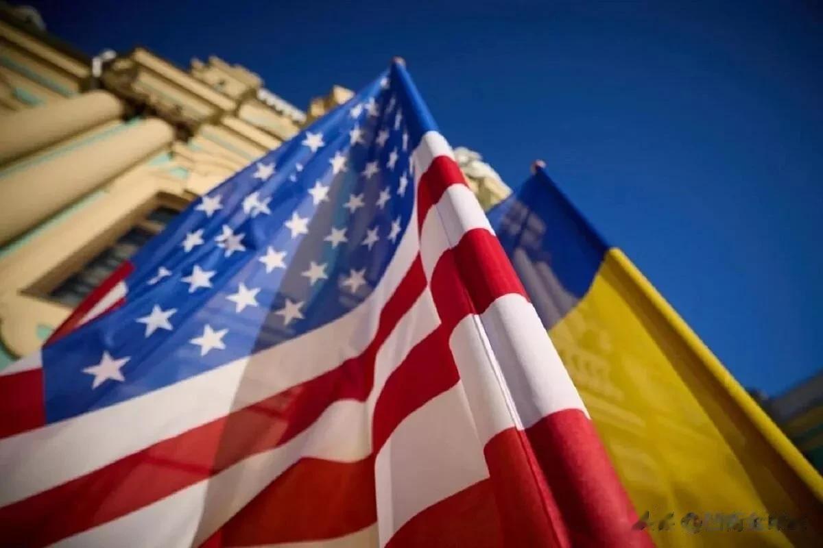 波兰被美国训话，要求波兰解释为什么要暂停支持乌克兰。

波兰总理莫拉维茨基曾说，