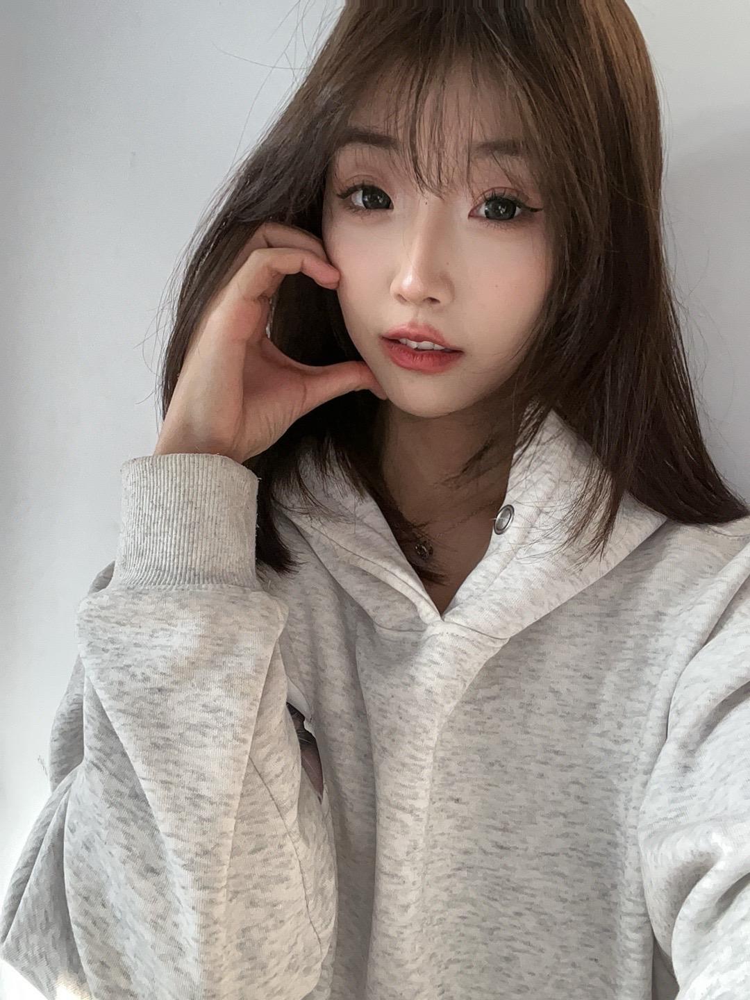 她的眉眼温柔似乡 杀向我的是过往泱泱