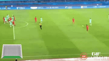 亚运快报:
9月21日，亚运会男足小组赛第二轮，中国队对阵缅甸队，谭龙头球梅开二