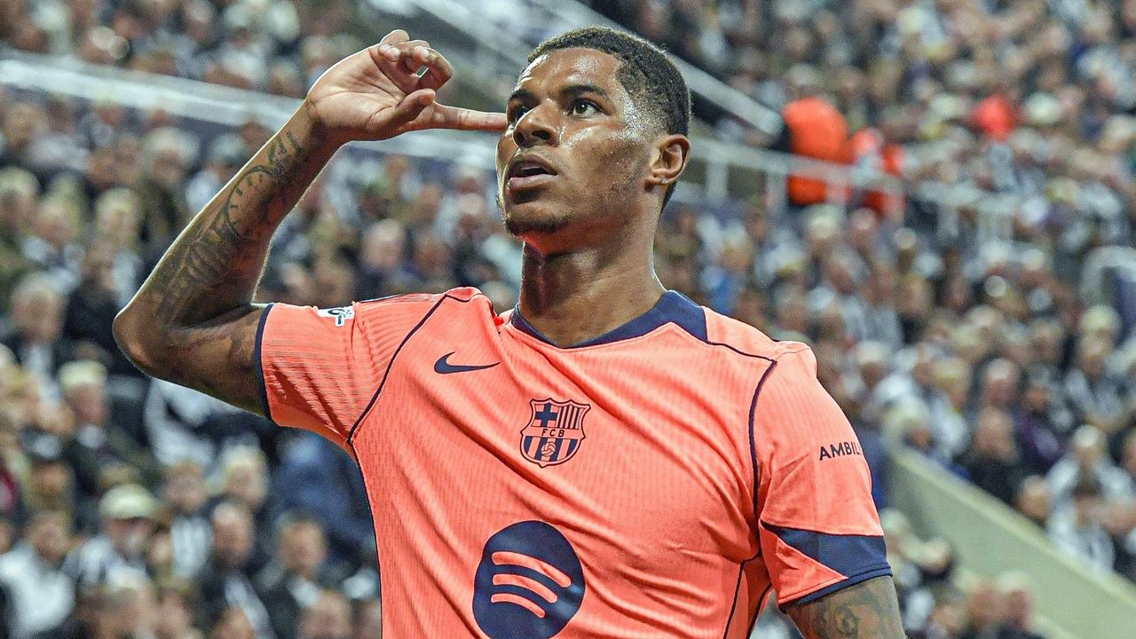 拉什福德已接近就今夏继续留在巴萨达成协议，但俱乐部之间仍在谈判。
曼联方面一直坚