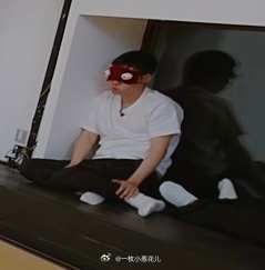 弱小可怜且偷感很重的一只[兔子][嘘][嘘][嘘] 