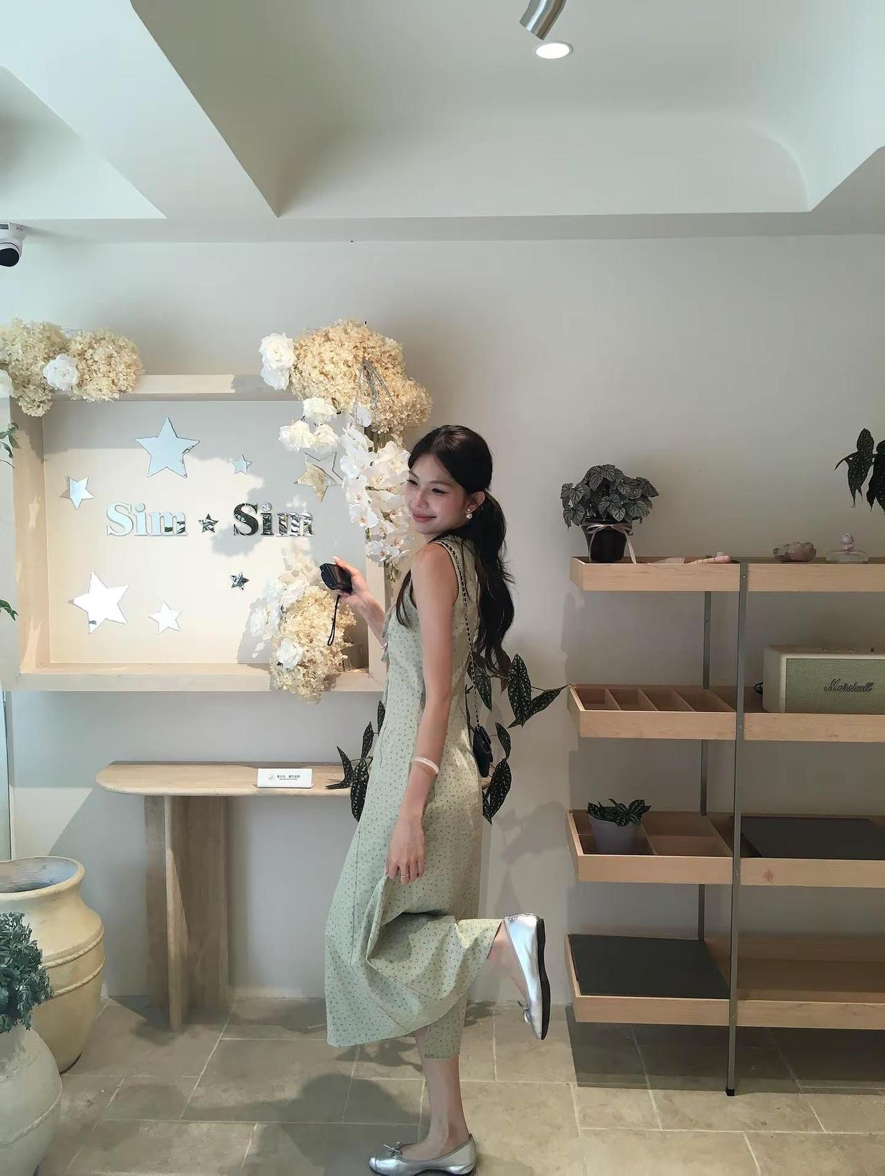 今日份ootd🍏💭。夏日出游我就这样穿 这个夏天旅行就这么穿 夏日穿搭显贵公