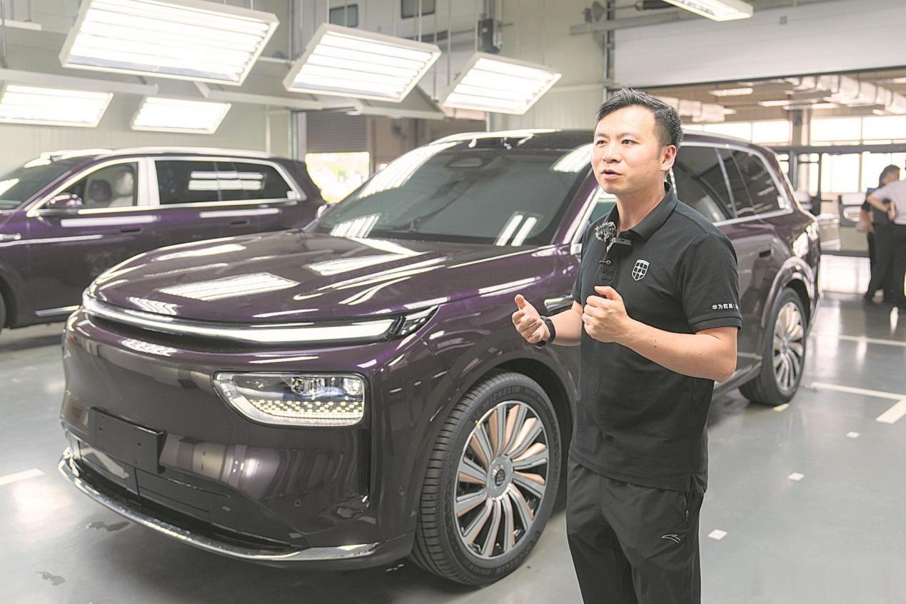奕境X9还没上市先掏2000万，牵手成都蓉城足球俱乐部，押注中超？成都队背后的成