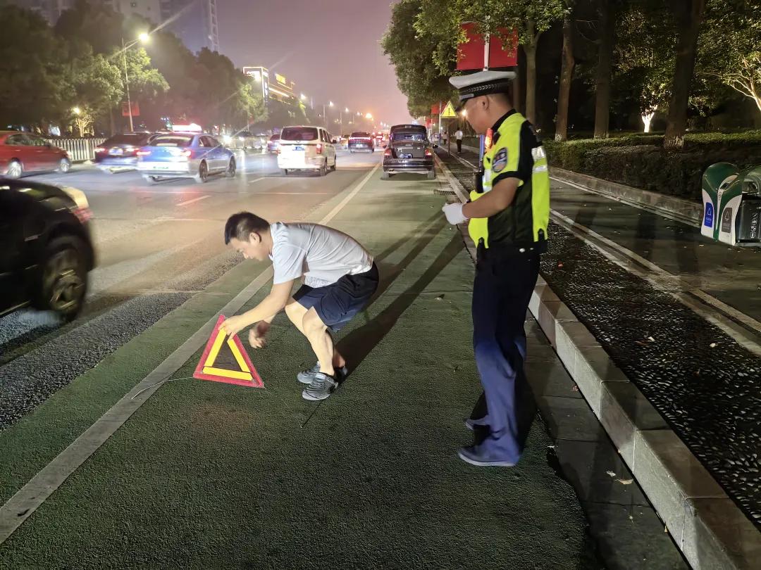 齐心协力 夺取胜利！益阳公安全力守护“湘超”主场！