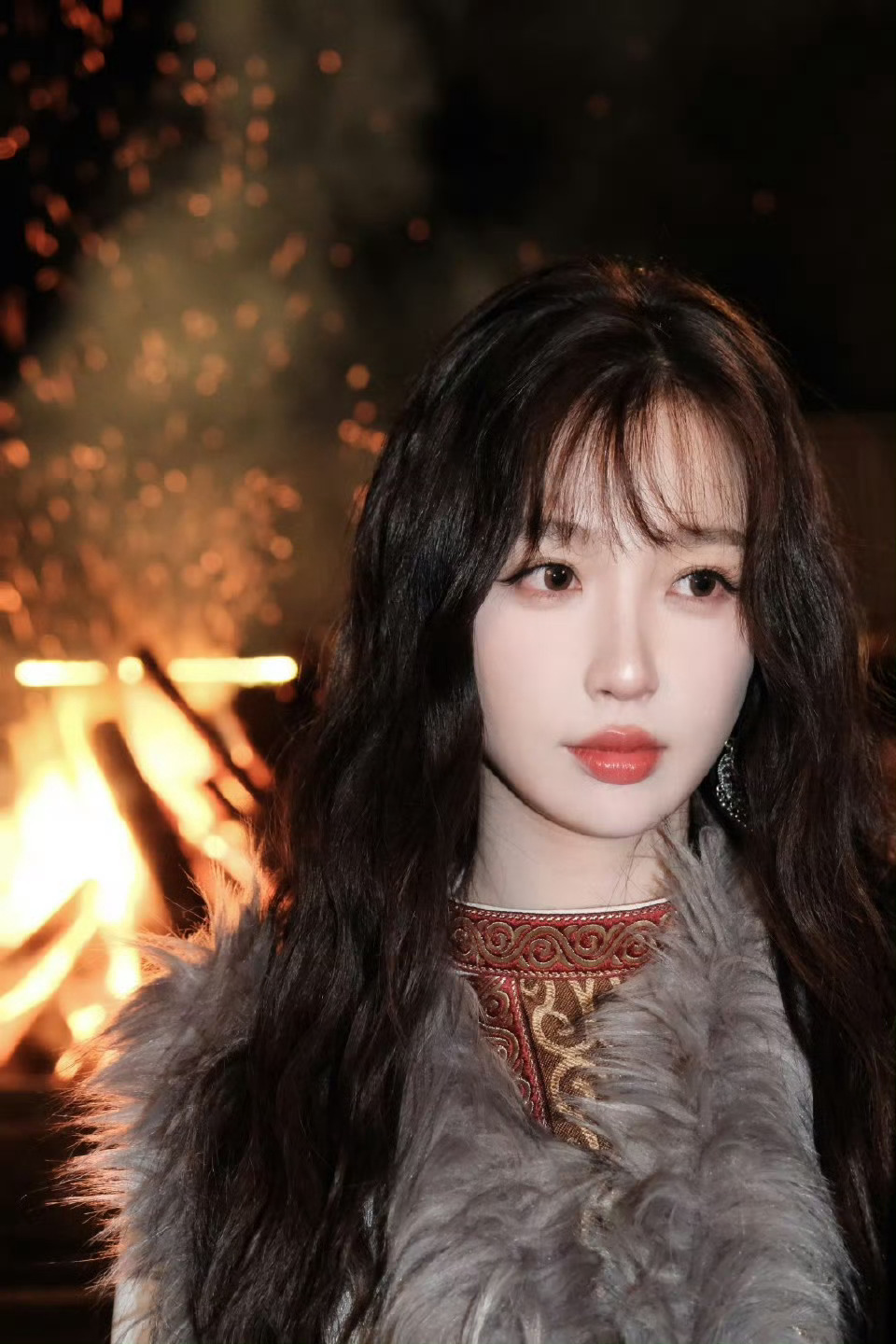 我可以像烟火般绚烂虞书欣