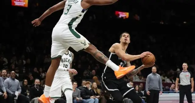 摆烂太难？篮网45分狂胜雄鹿 战绩仍优于快艇国王