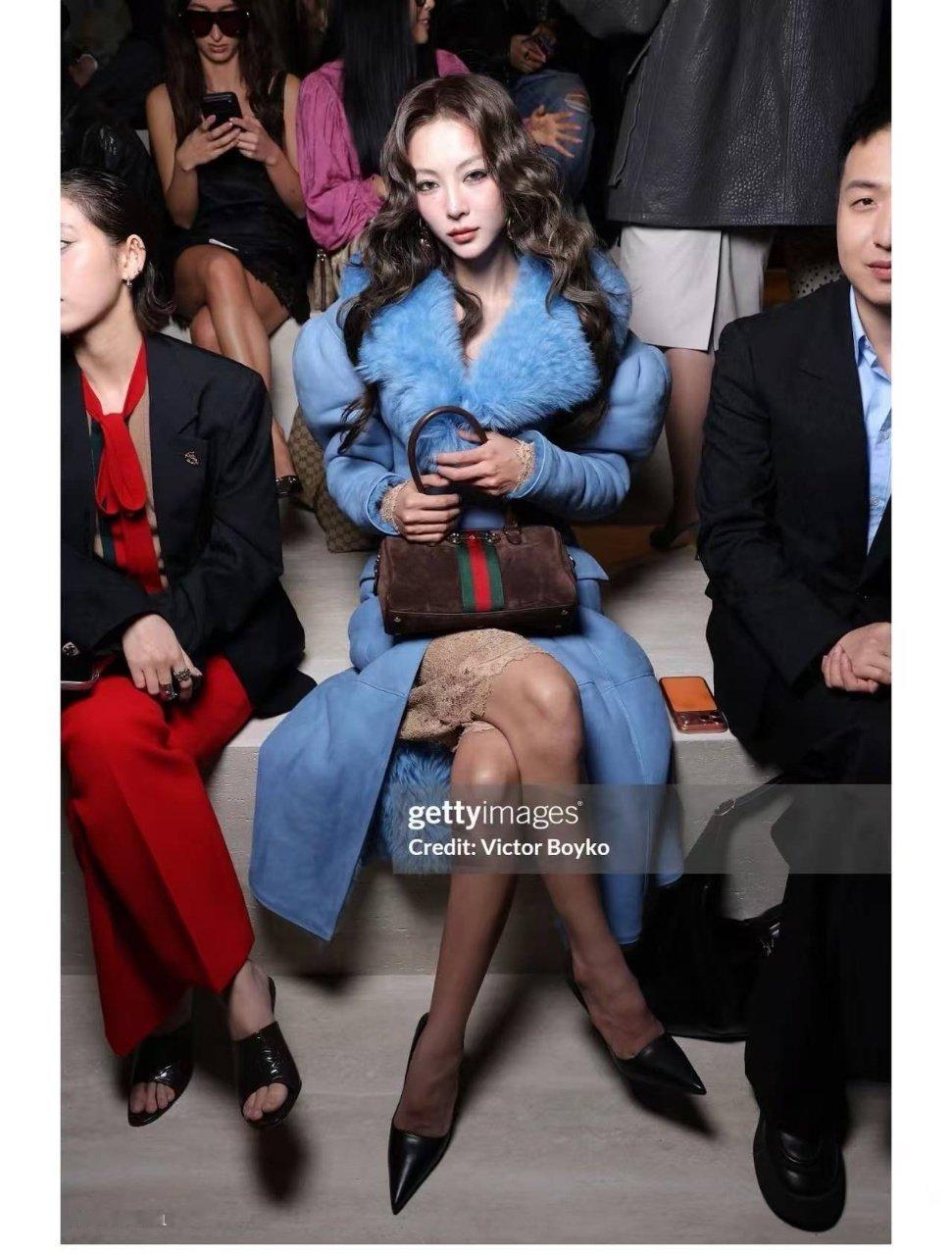 腻腻高起点解锁Gucci大秀腻腻首秀登顶Gucci大秀顶奢认证！腻腻首秀解锁 G