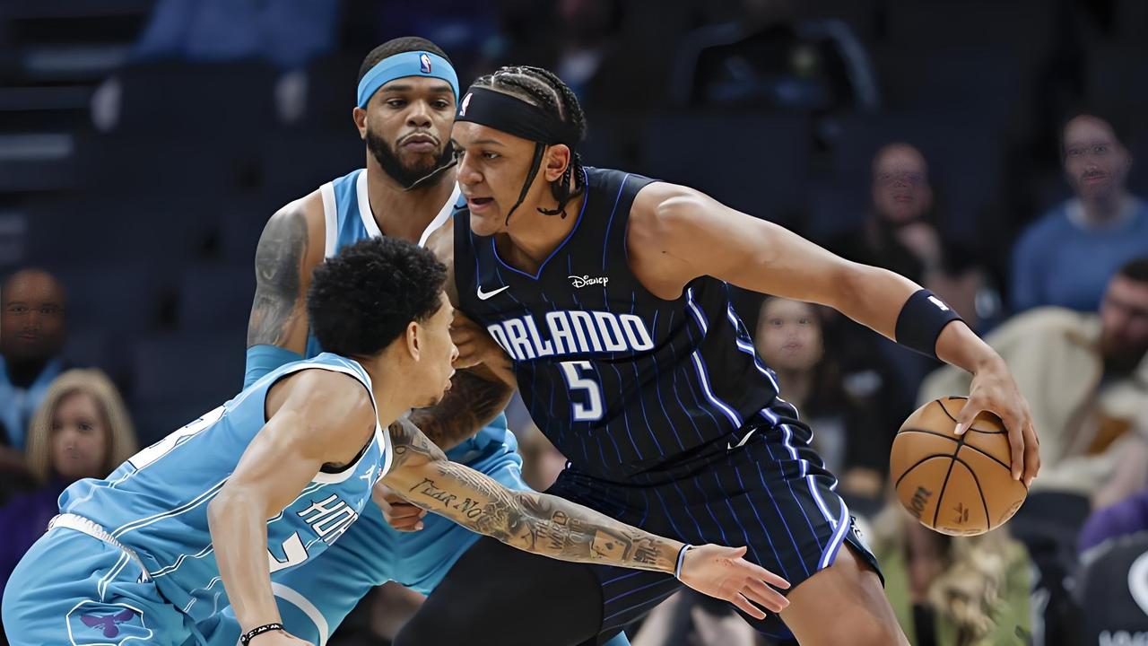 半场68:37！魔术把附加赛打成训练课，黄蜂双星集体梦游！
 
魔术这哪是打球，