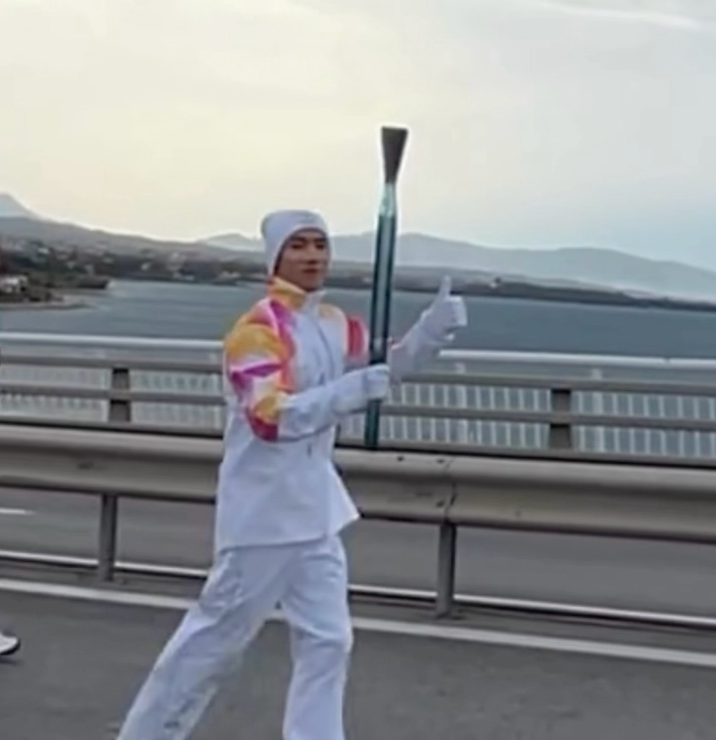 小茶在希腊为你点赞👍🏻