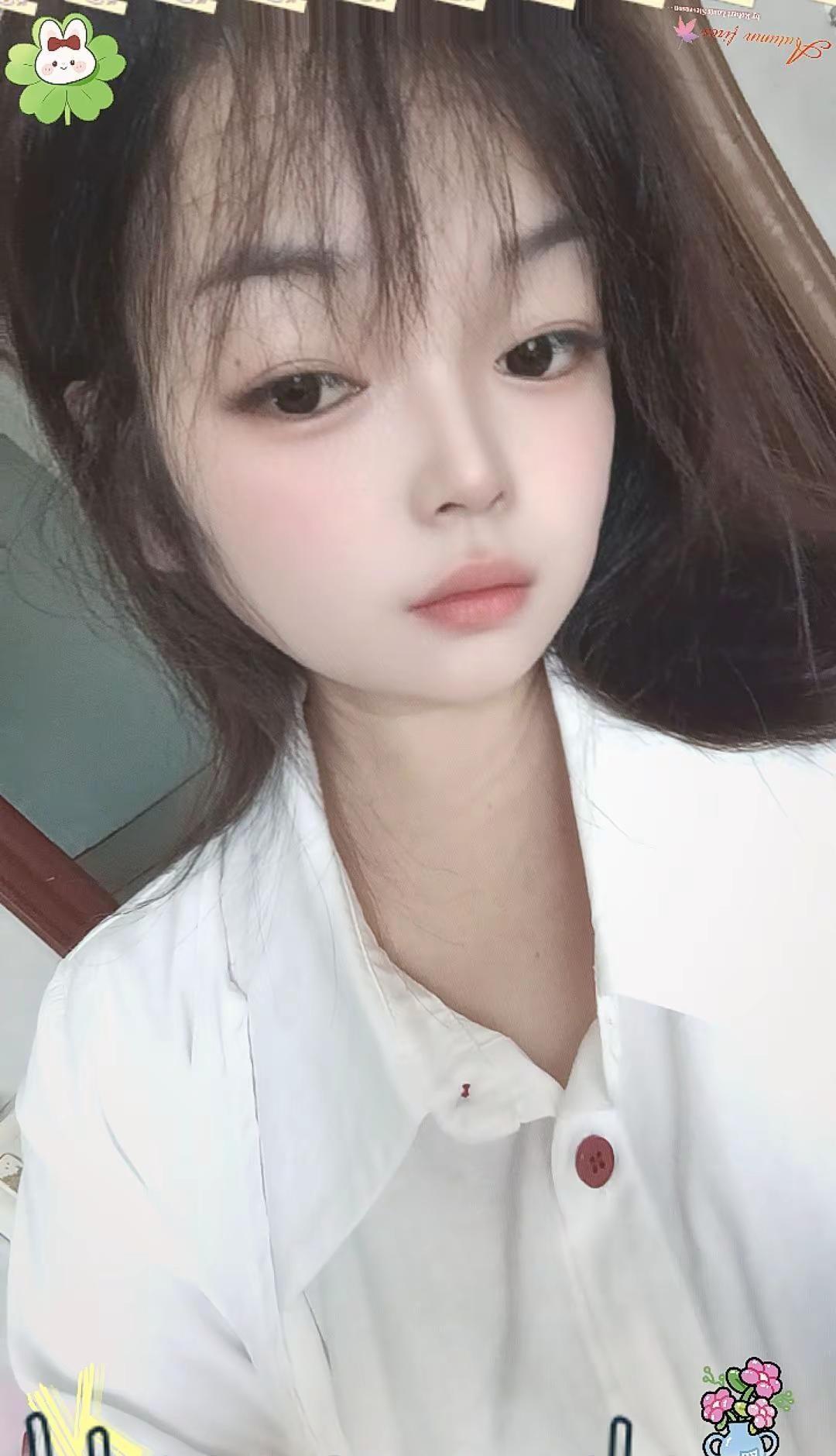 八月，是夏日的收尾，也是秋天的开场白。趁热打铁，把想做的事做完；趁风未凉，去见想