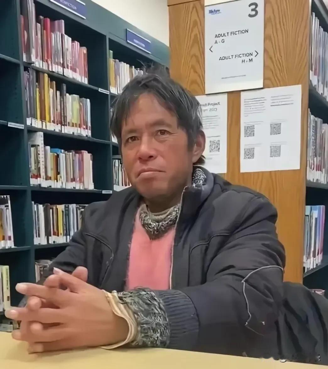 我们应该帮助孙博士同胞摆脱困境，这样能展现我们的胸怀。也是吸引人才的最好宣传，让
