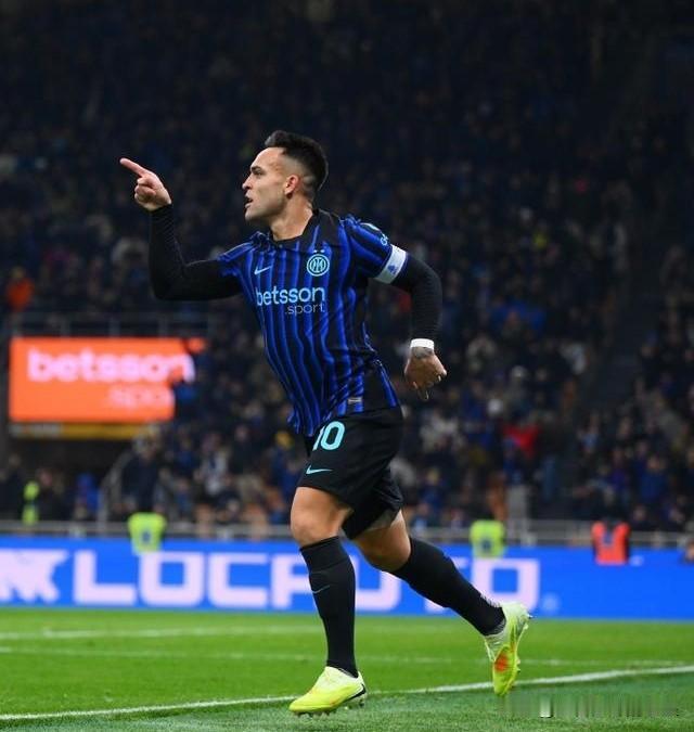 国米的火力，真的收不住了吗？看完这场4:0，我只有一个感觉：恐怖！两场狂轰9球，