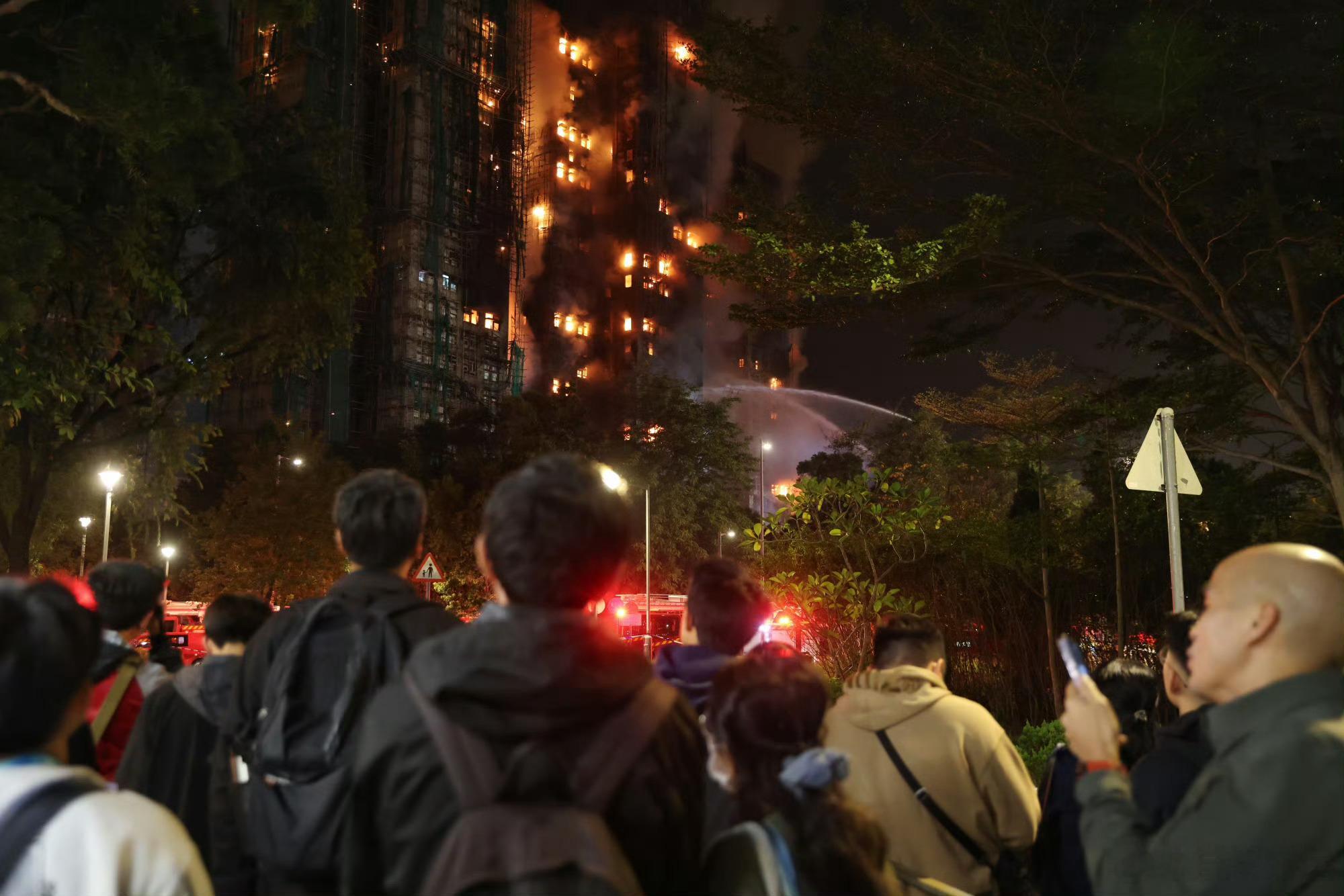 中国红十字会向香港捐赠200万元我们都希望的他每一个平安度过这艰难的时期。 